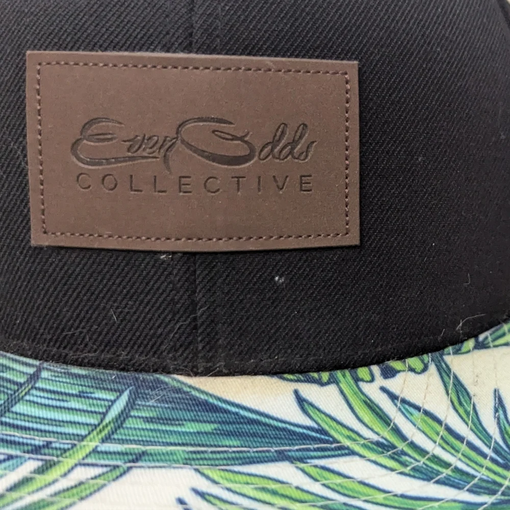 Snapback 6 Panel Hat - Picture 3 of 7